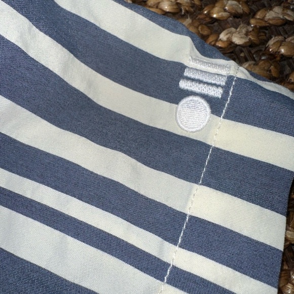 SOLID & STRIPED 7” Hybrid Swim Shorts  Blue - Picture 3 of 6